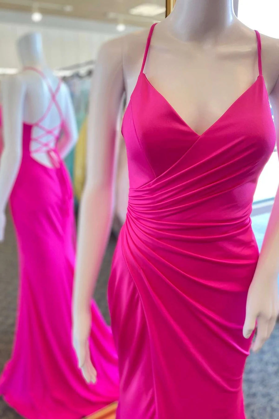 Vestido de fiesta de sirena con cordones y fruncido